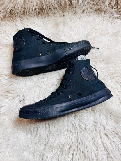 Chuck Taylor | Black | High top| Converse