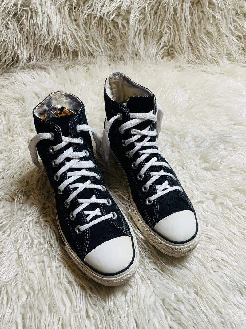Chuck Taylor | Black & White | High top| Converse