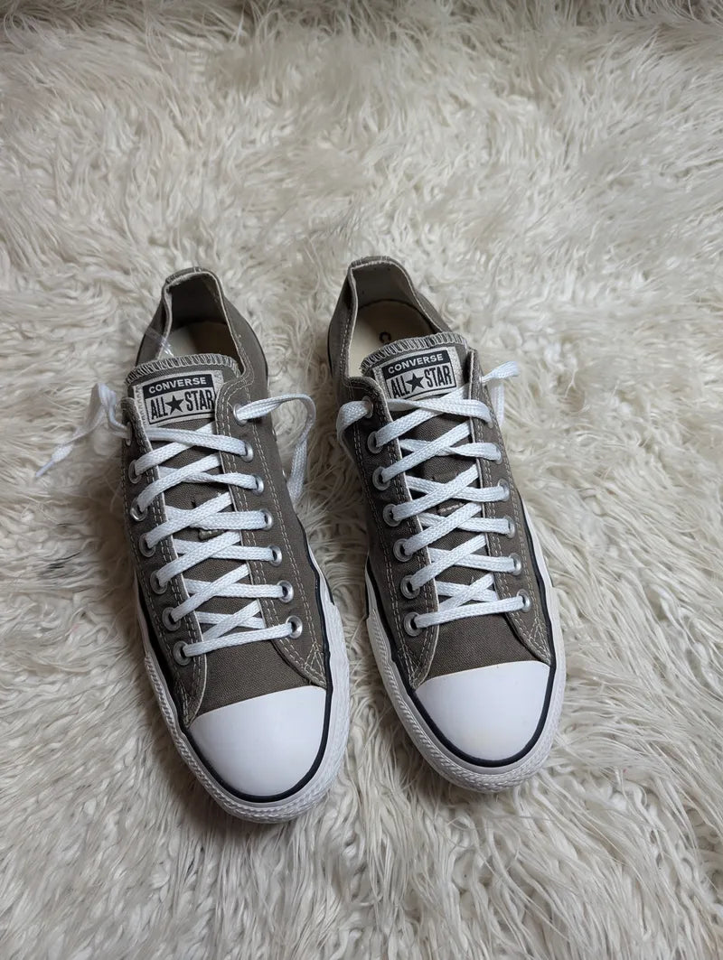 Chuck Taylor | Grey & White | Lo top | Converse
