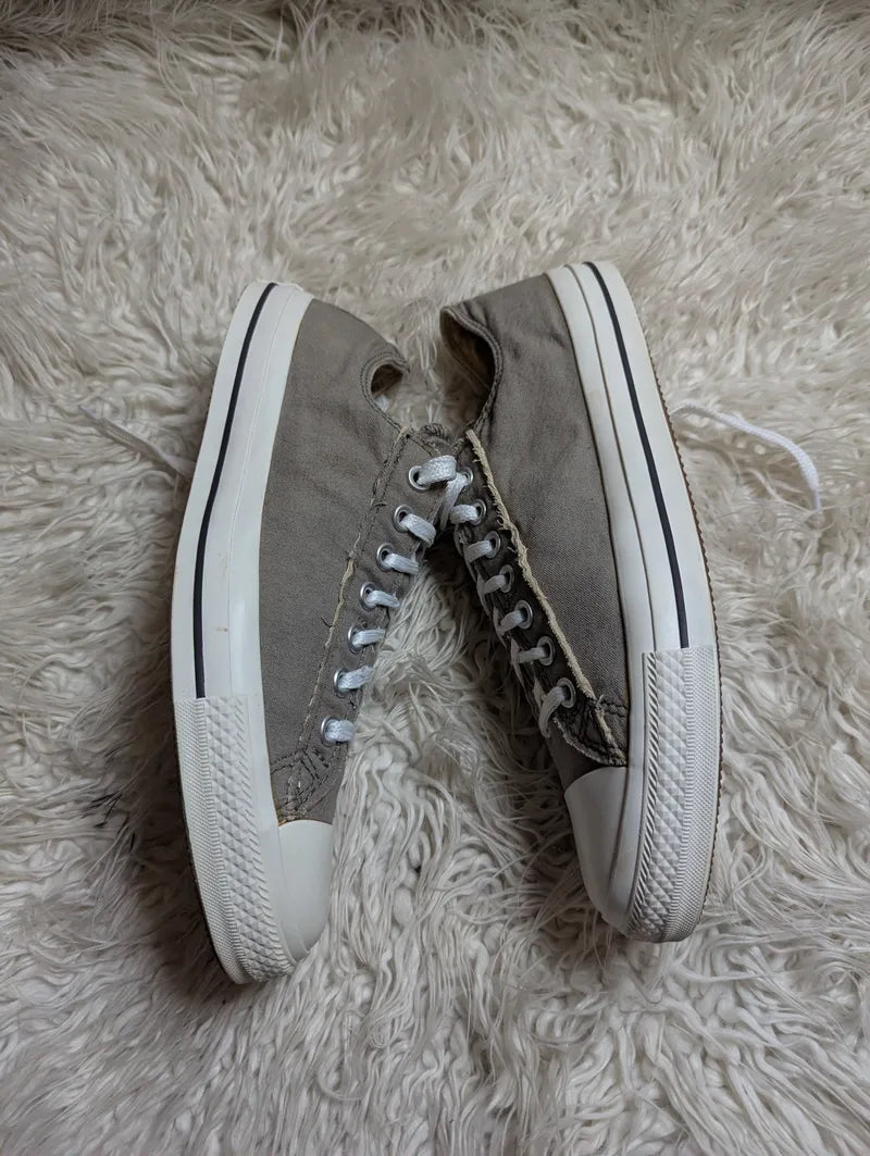 Chuck Taylor | Grey & White | Lo top | Converse