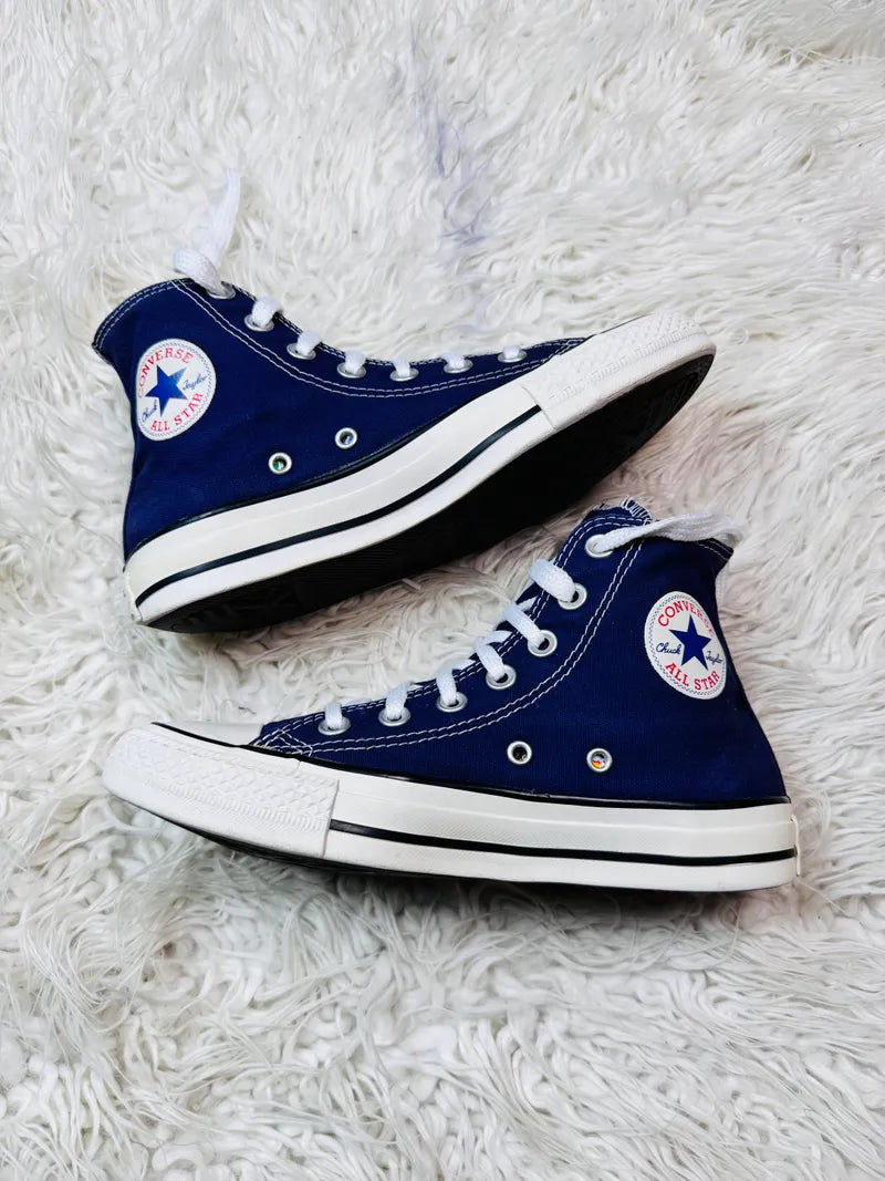 Chuck Taylor | Blue & White | High top | Converse