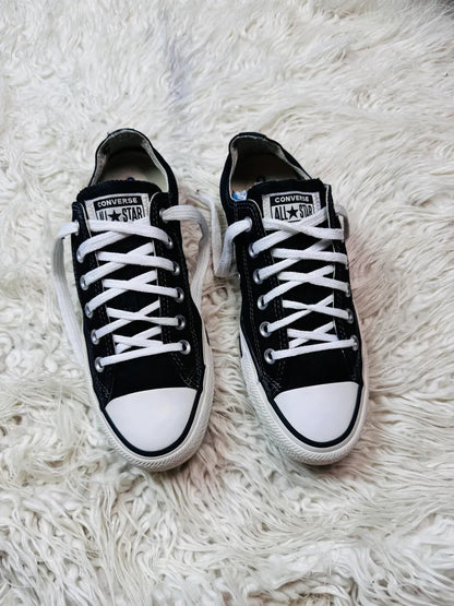 Chuck Taylor | Black & White | Lo top | Converse