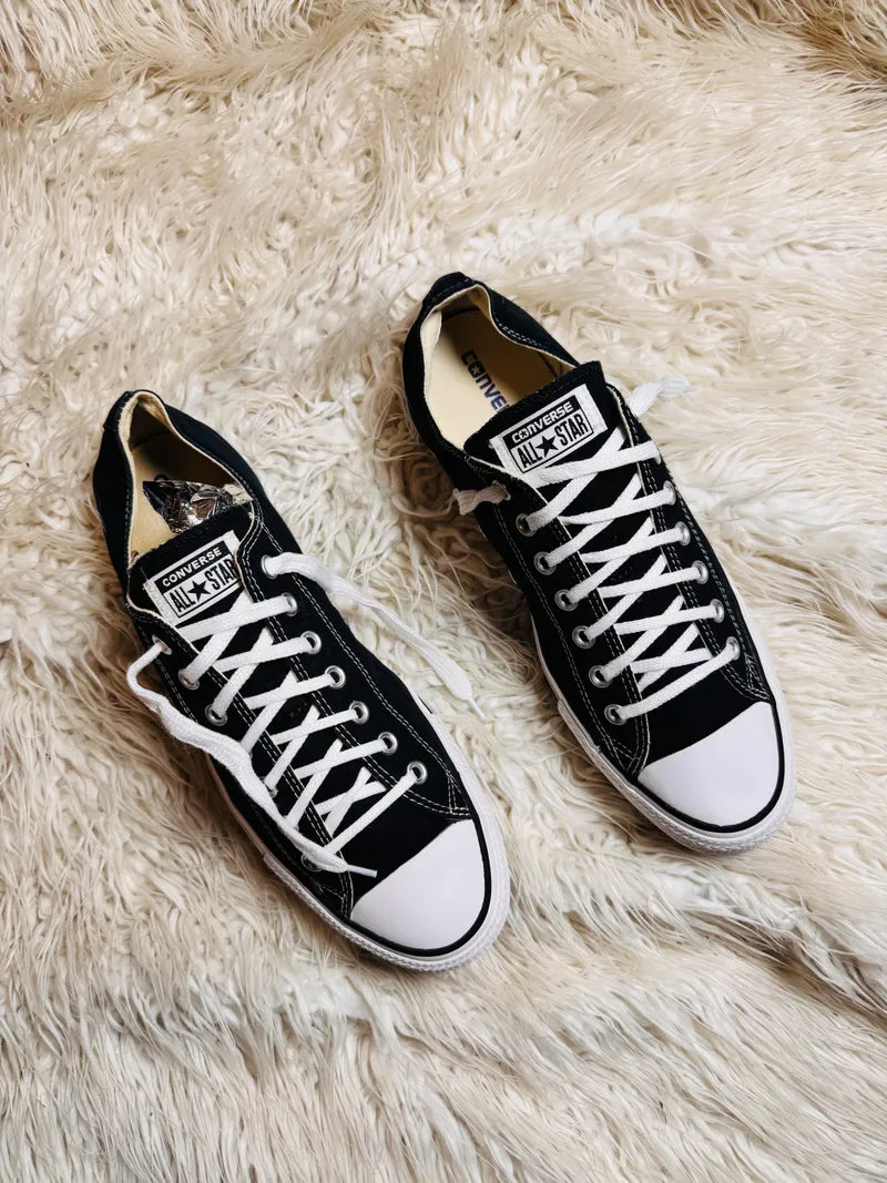 Chuck Taylor | Black & White | Lo top | Converse