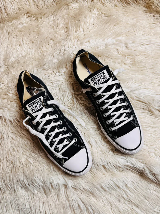 Chuck Taylor | Black & White | Lo top | Converse