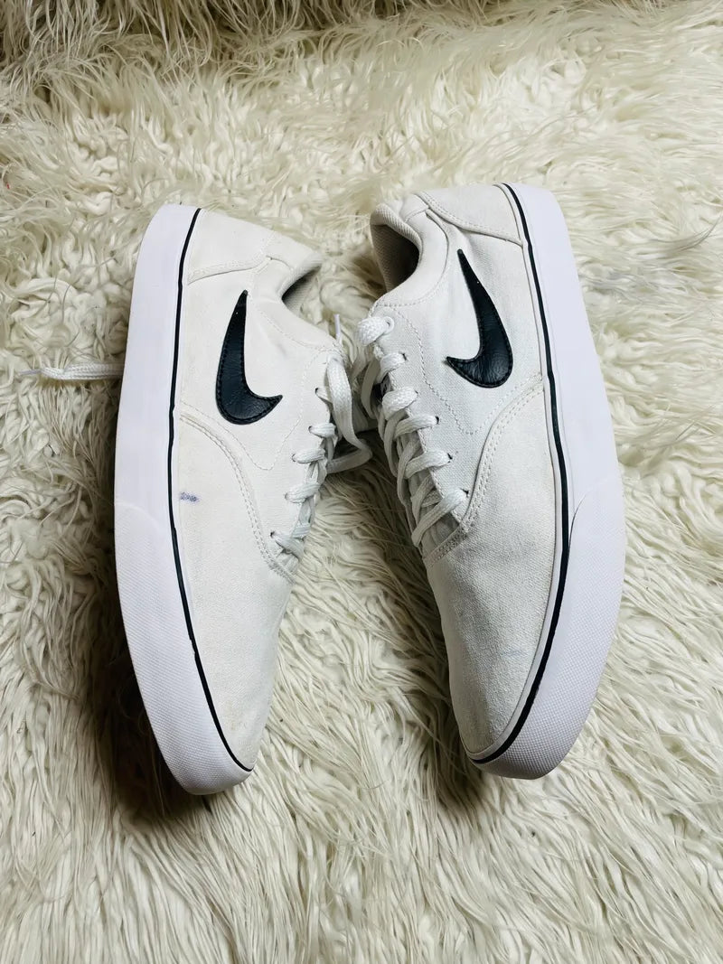Nike | White