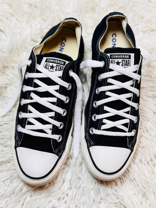 Chuck Taylor | Black & White | Lo top | Converse