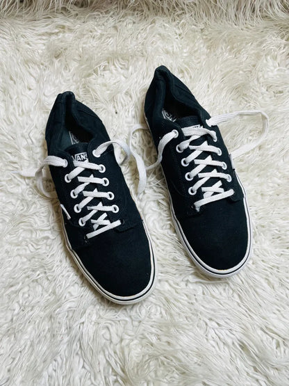Vans Authentic | Black & White | Lo Top
