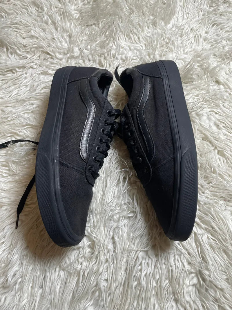 Vans | Black | Lo Top | Old Skool