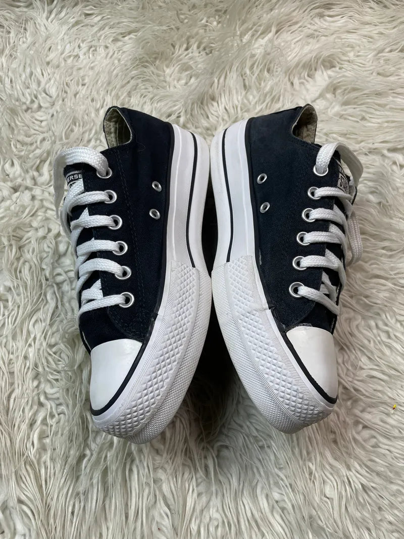 Chuck Taylor | Black & White | Low top| Converse | Platforms