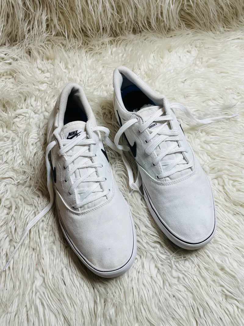 Nike | White