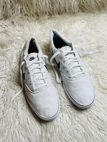 Nike | White