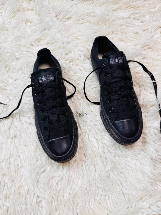 Chuck Taylor | Black | Lo top | Converse