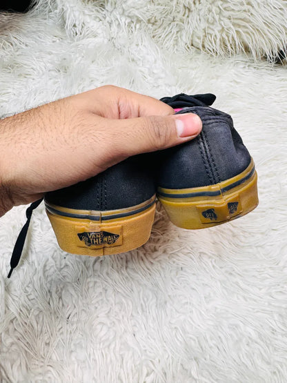Vans Gum Sole All Black Lo top