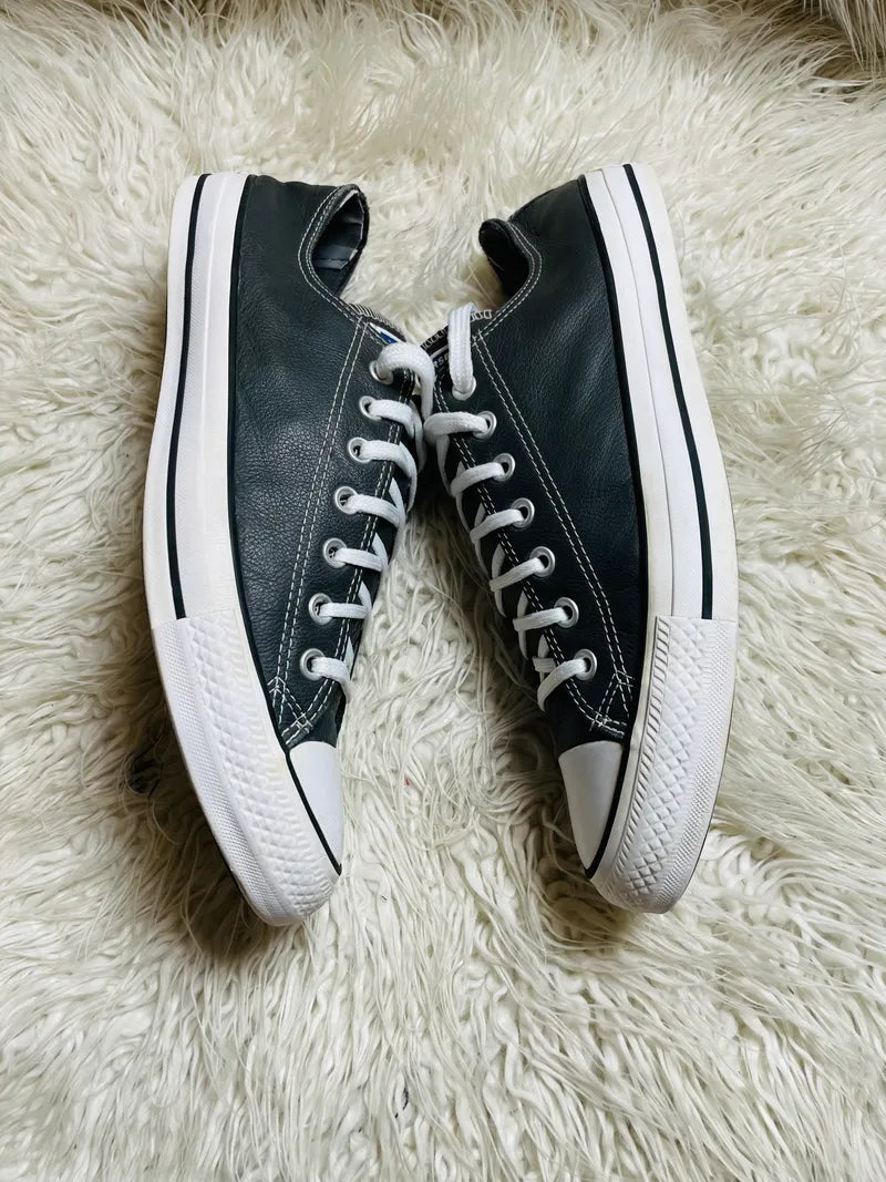 Chuck Taylor | Black & White | Leather | Lo top | Converse