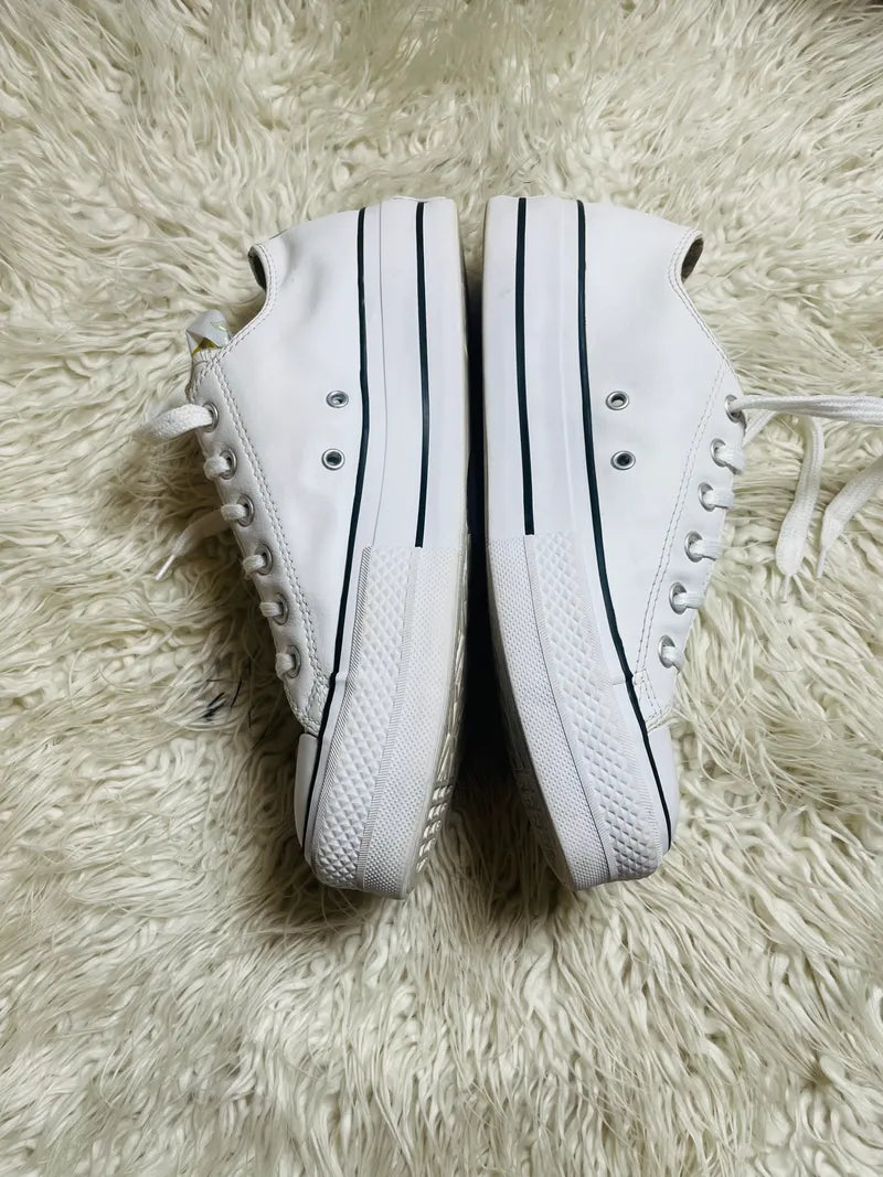 Chuck Taylor | White | Leather | Low top | Hi Sole