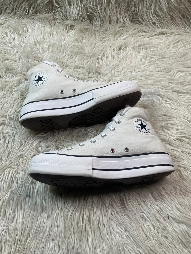 Chuck Taylor | White | High top| Converse | Platforms