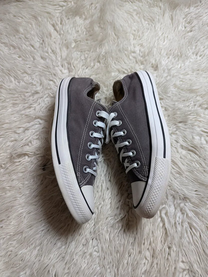 Chuck Taylor | Grey & White | Lo top | Converse