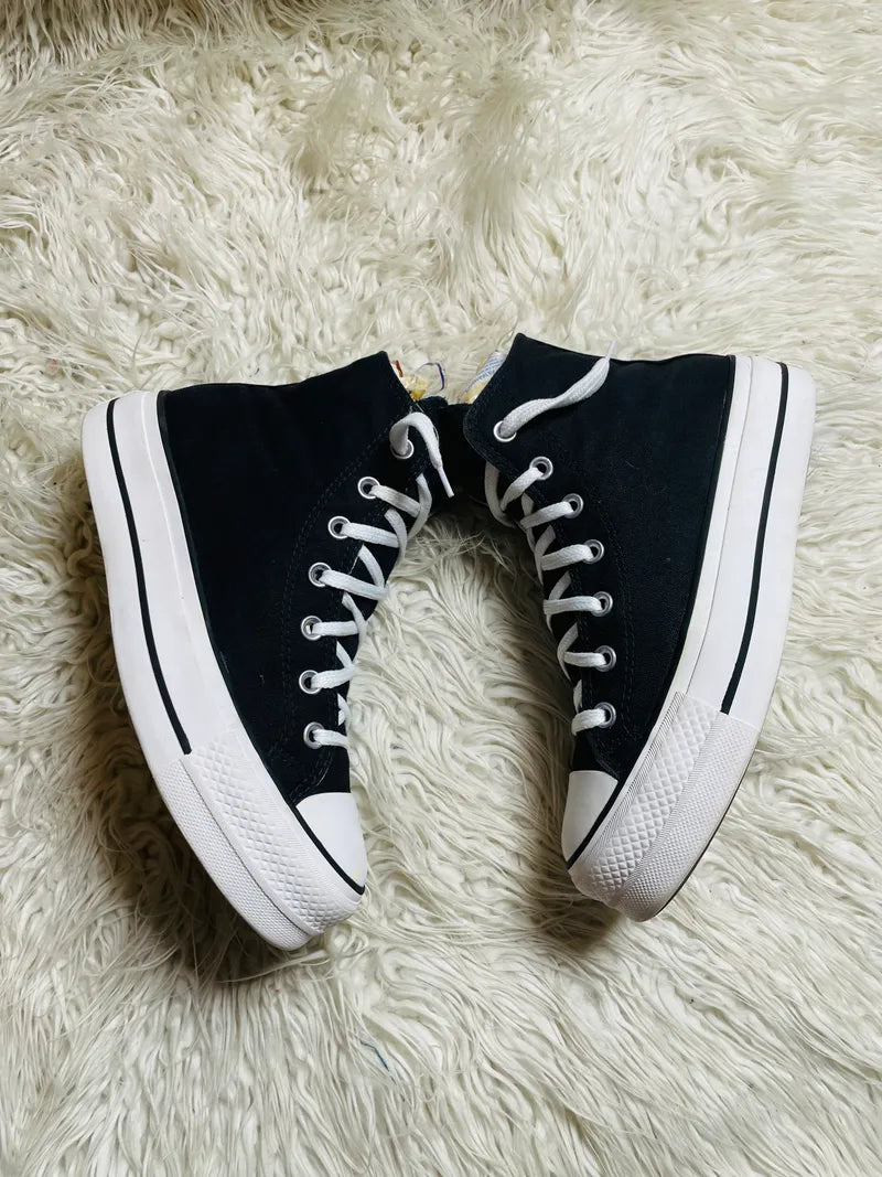Chuck Taylor | Black & White | High top | Hi Sole