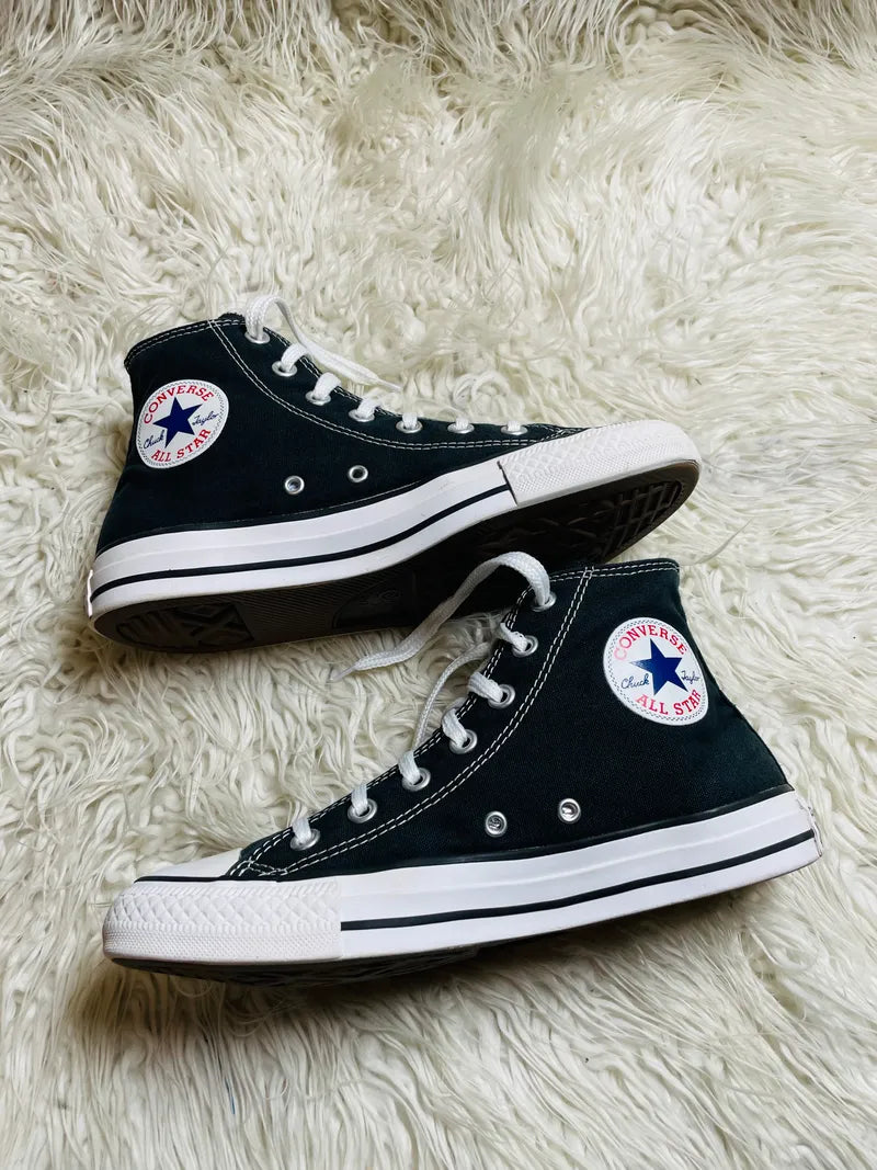 Chuck Taylor | Black & White | High top| Converse