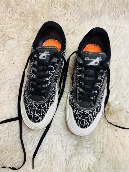Low top sneakers ❣️