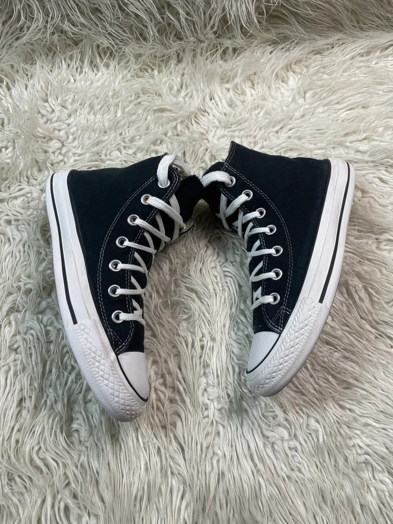 Chuck Taylor | Black & White | High top| Converse