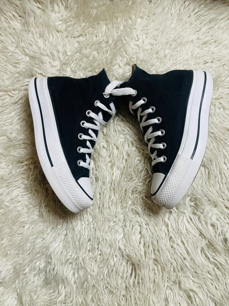 Chuck Taylor | Black & White | High top | Hi Sole