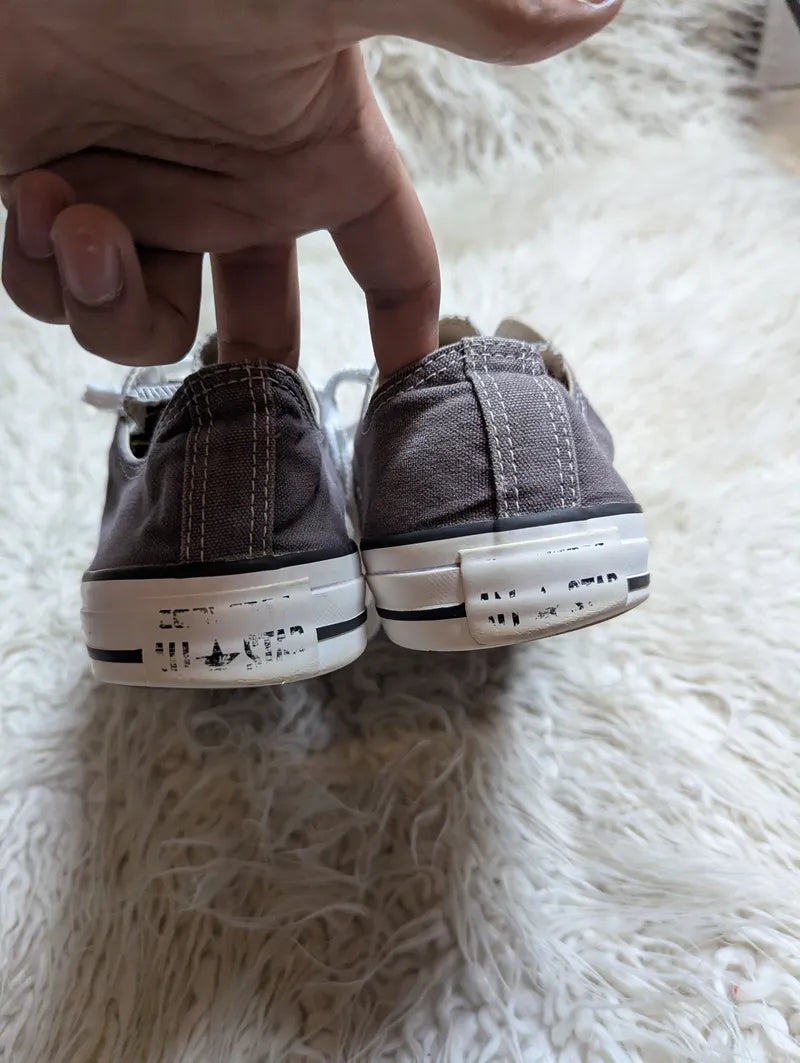 Chuck Taylor | Grey & White | Lo top | Converse