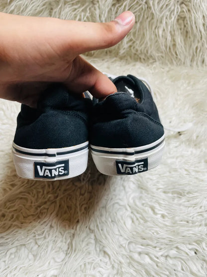 Vans Authentic | Black & White | Lo Top