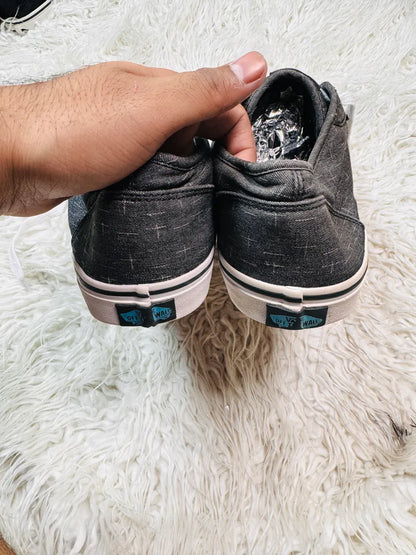 Vans | Grey & White | At Wood