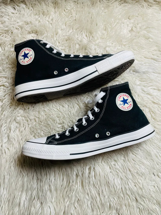Chuck Taylor | Black & White | High top| Converse