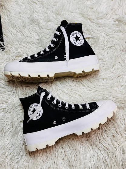 Chuck Taylor | Black & White | High top Hiking | Converse