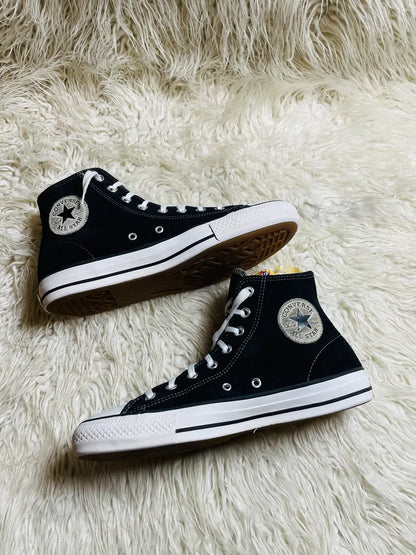 Chuck Taylor | Black & White | High top| Converse