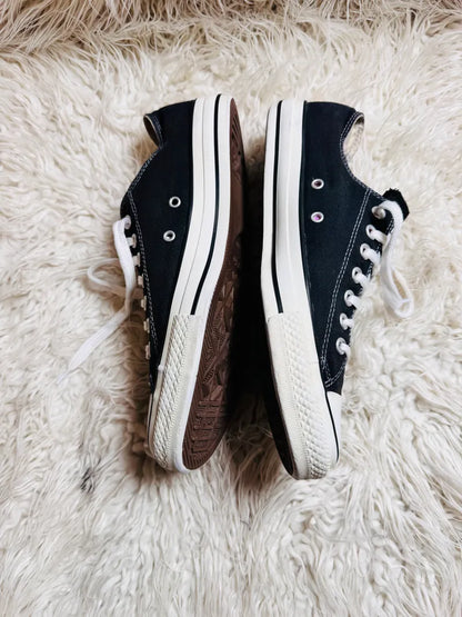Chuck Taylor | Black & White | Lo top | Converse