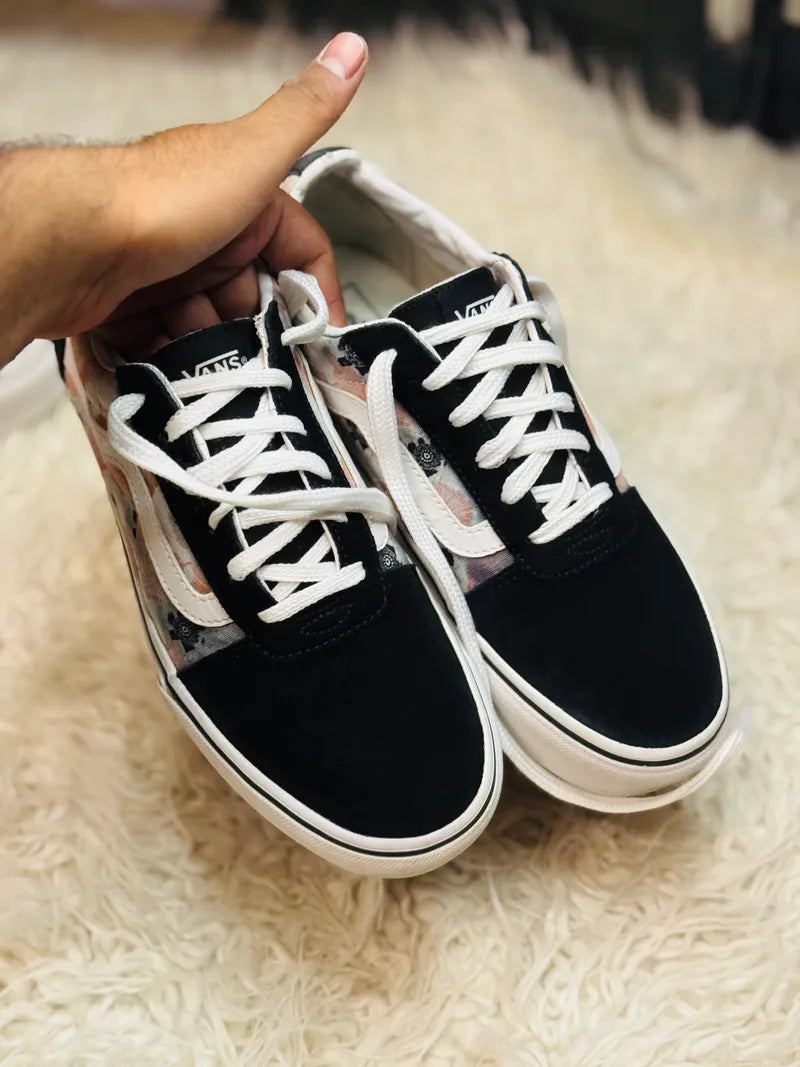Vans Black & White | Rose | Limited Edition