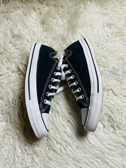 Chuck Taylor | Black & White | Lo top | Converse