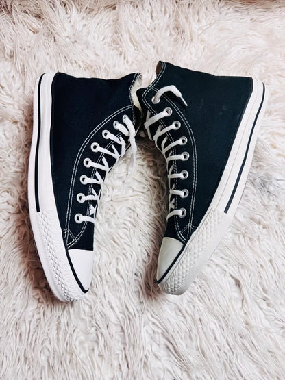 Chuck Taylor | Black & White | High top| Converse