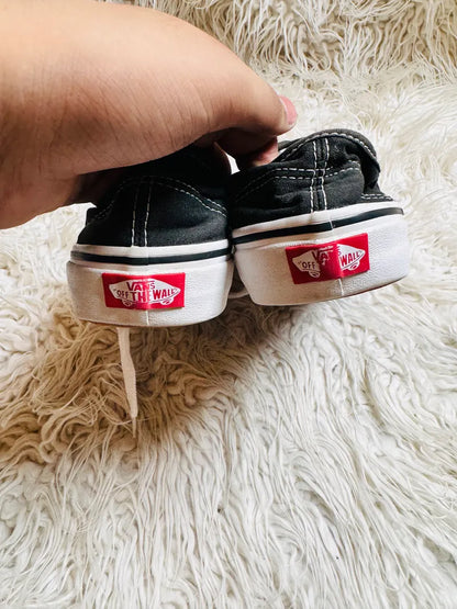 Vans Authentic | Black & White | Lo Top