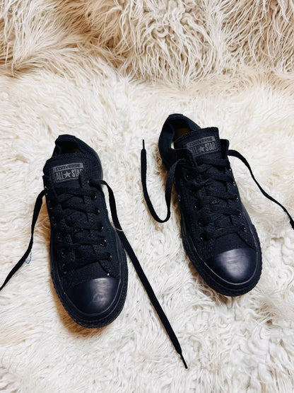 Chuck Taylor | Black | Lo top | Converse