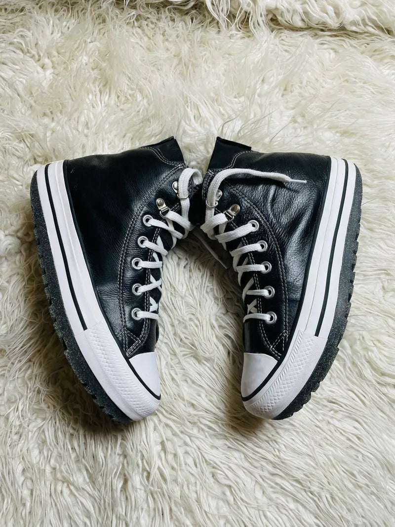 Chuck Taylor | Black & White | Leather | High top| Converse | Padded