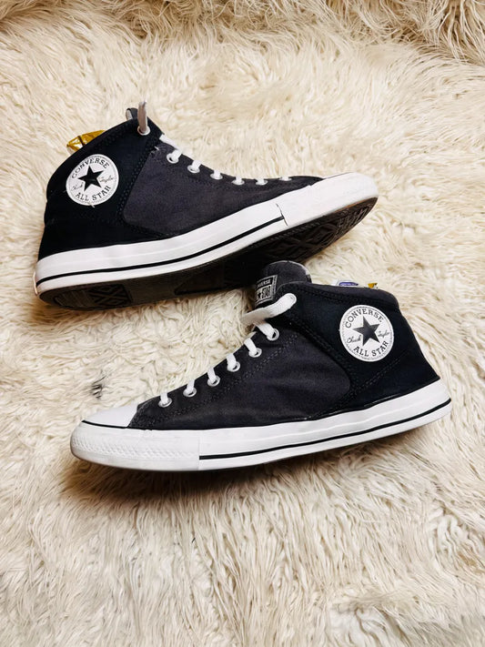 Chuck Taylor | Black & White | High top| Converse | Padded