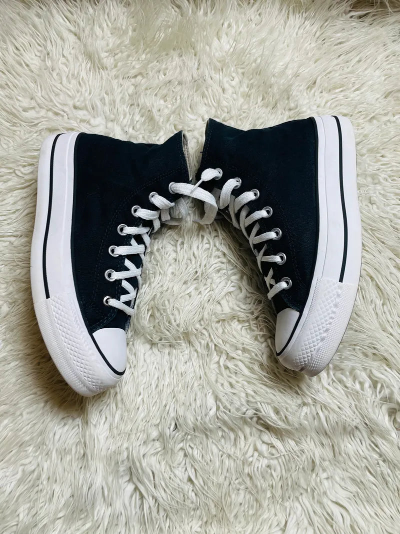 Chuck Taylor | Black & White | High top | Hi Sole