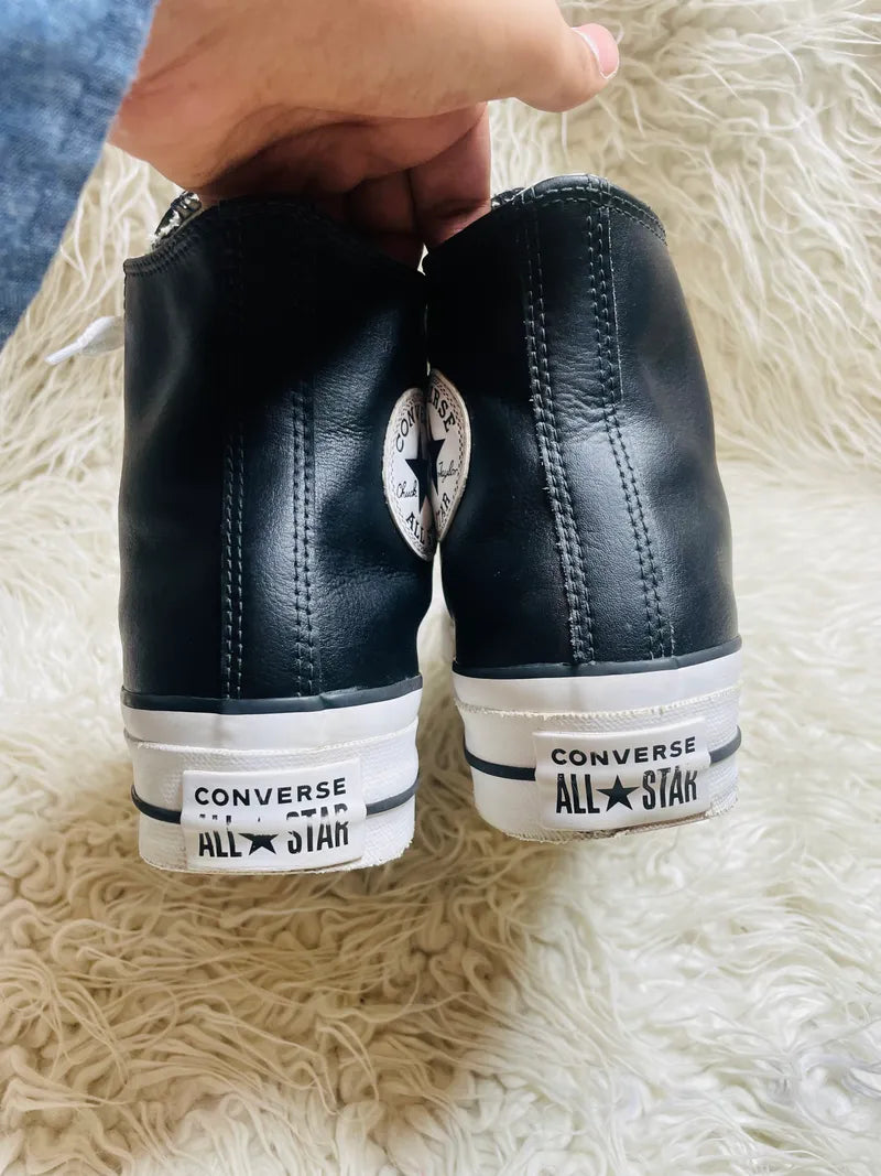 Chuck Taylor | Black & White | Leather | High top | Hi Sole