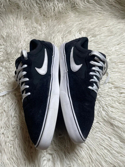 Nike Lo Top Black Sneakers For Men’s