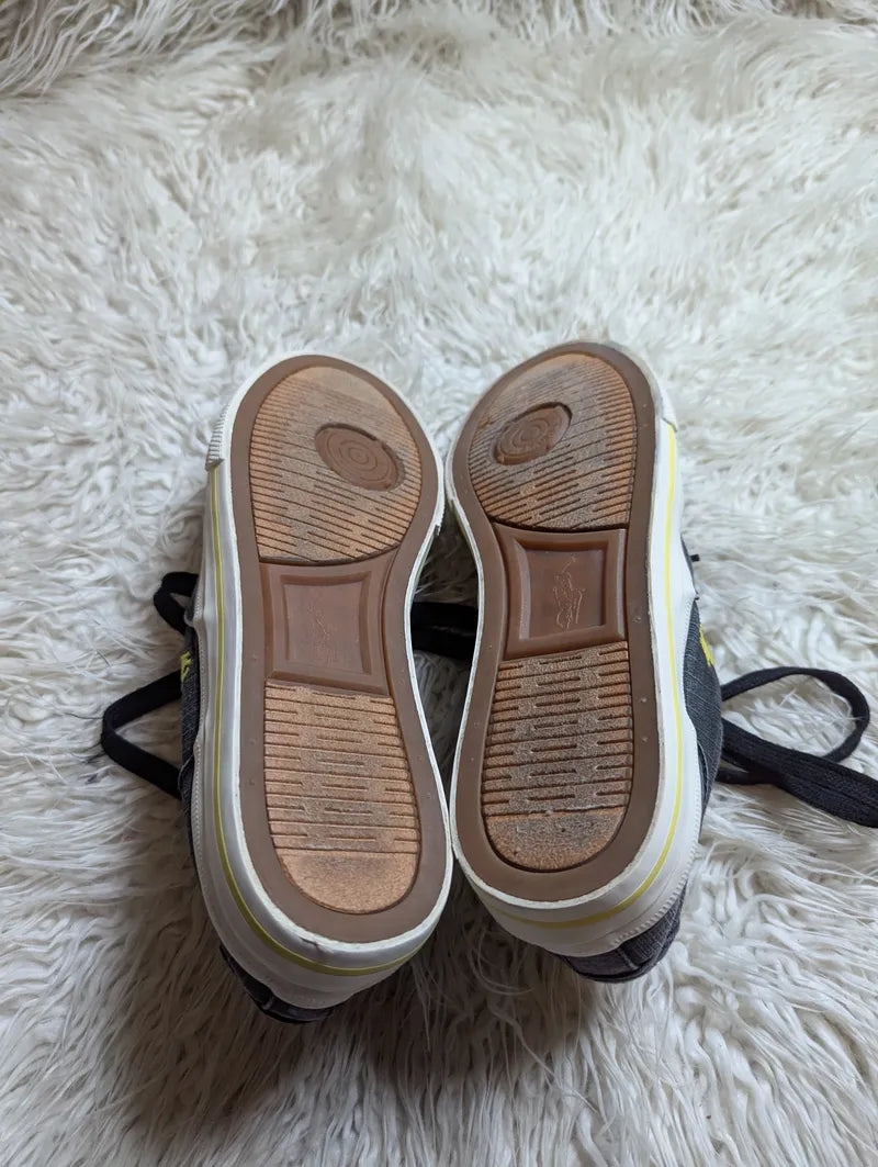 Polo Ralph Lauren Vaughn casual sneakers in dark gray with a bright yellow inner lining