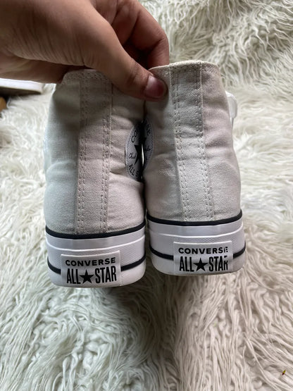 Chuck Taylor | White | High top| Converse | Platforms