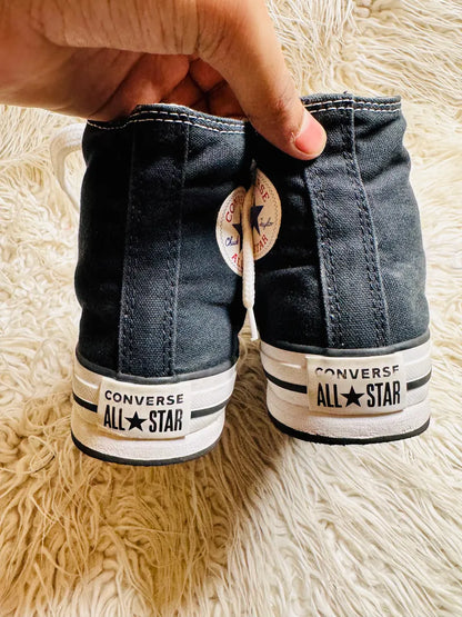 Chuck Taylor | Black & White | High top| Converse | Padded
