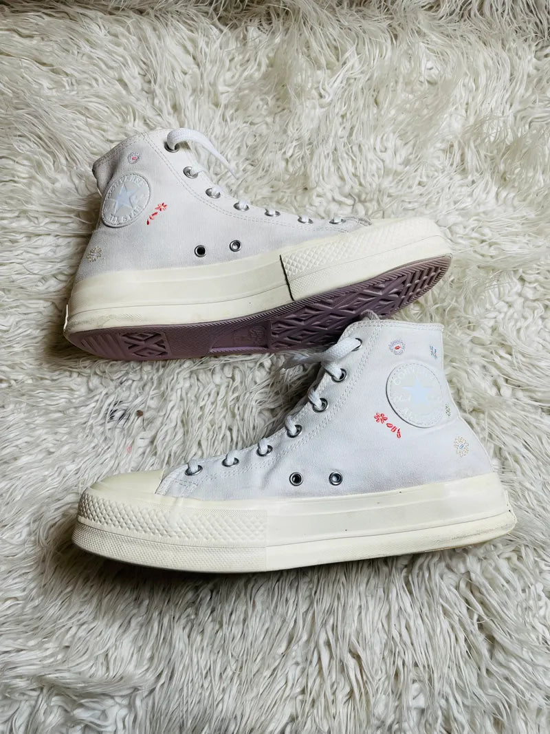 Chuck Taylor | White | Special Edition | High top | Hi Sole