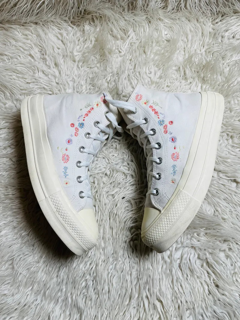 Chuck Taylor | White | Special Edition | High top | Hi Sole