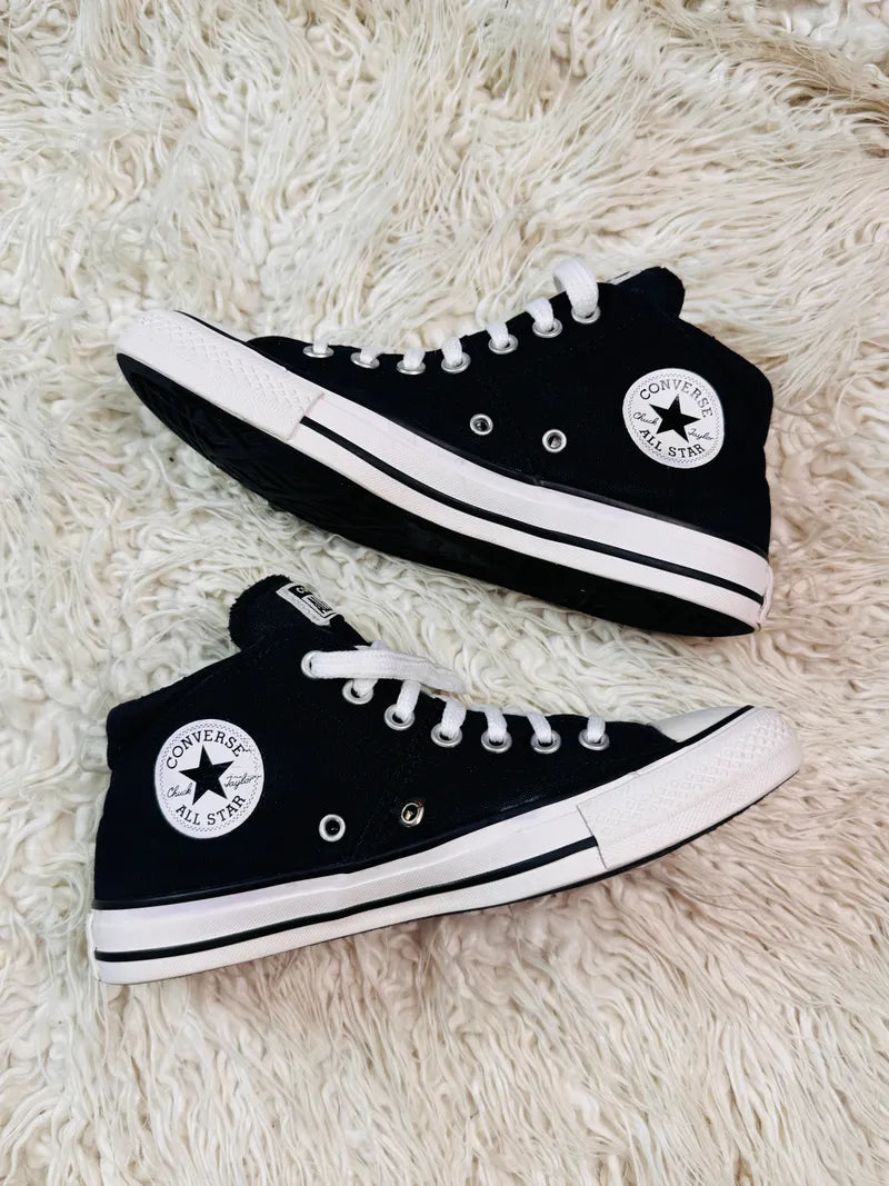 Chuck Taylor | Black & White | High top| Converse | Padded