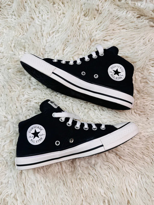 Chuck Taylor | Black & White | High top| Converse | Padded